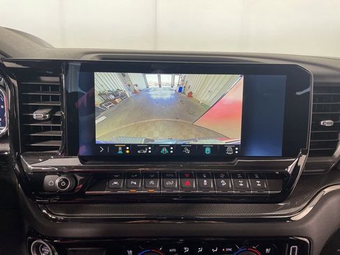 Used 2023 Chevrolet Silverado 1500 ZR2 w/ Technology Package image 16