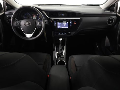 Used 2018 Toyota Corolla LE FWD image 10