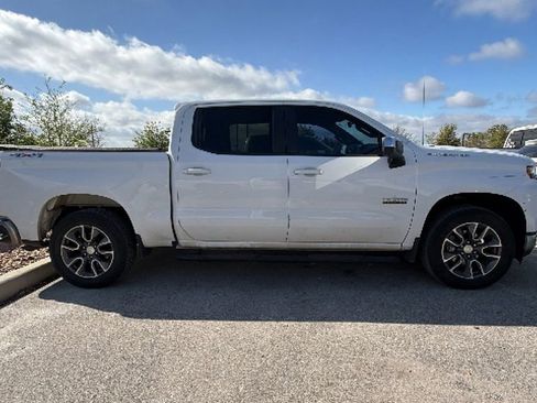 Used 2021 Chevrolet Silverado 1500 LT w/ Texas Edition Plus image 3