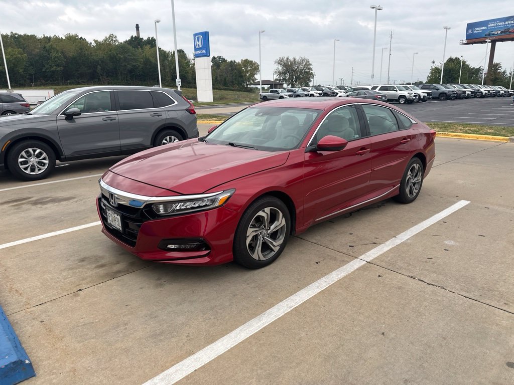 Used 2018 Honda Accord EX image 2