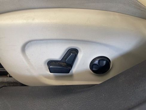 Used 2015 Chrysler 200 C w/ Navigation & Sound Group I image 15