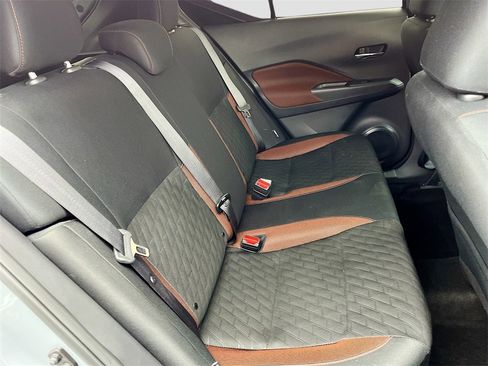 Used 2024 Nissan Kicks SR image 25