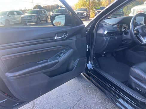 Used 2019 Nissan Altima 2.5 SR image 13