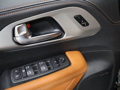 New 2026 Chrysler Pacifica Pinnacle w/ Trailer Tow Group image 12