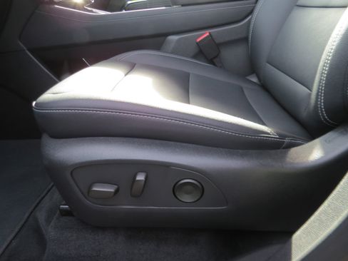 Certified 2025 Chevrolet Traverse LT image 15