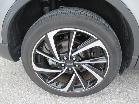 Used 2023 Lincoln Corsair Reserve FWD image 8