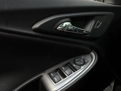 Used 2022 Chevrolet Malibu LS FWD image 19