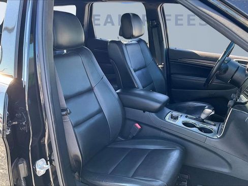 Used 2020 Jeep Grand Cherokee Limited image 29