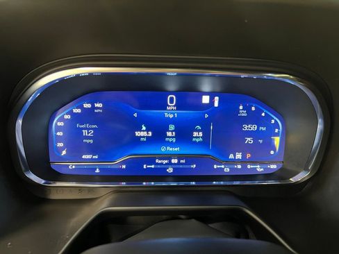 Used 2022 Chevrolet Suburban RST w/ Sport Performance Package image 20