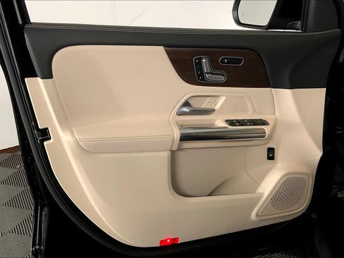 Used 2021 Mercedes-Benz GLA 250 4MATIC image 22