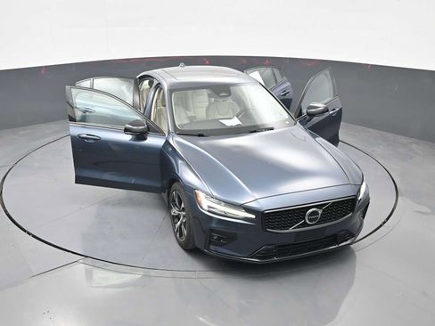 Used 2024 Volvo S60 B5 Plus AWD/4WD image 42