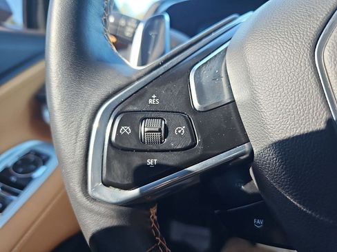 Used 2021 Chevrolet Corvette 2LT w/ Z51 Performance Package image 18