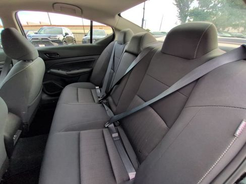 Used 2025 Nissan Altima 2.5 SV FWD image 27