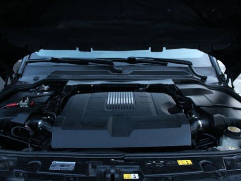 Used 2014 Land Rover LR4 HSE image 14