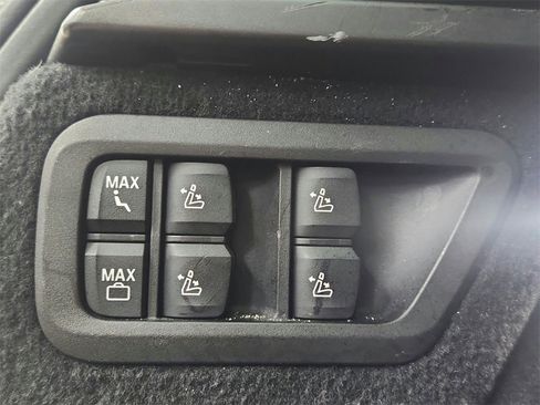 Used 2020 BMW X7 M50i image 34