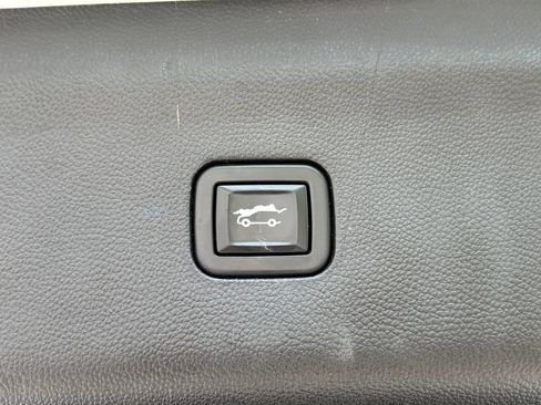 Used 2021 Buick Enclave Premium w/ Surround and Sites Package AWD/4WD image 7