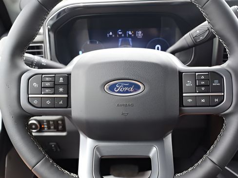 New 2026 Ford F350 Lariat w/ Lariat Premium Package AWD/4WD image 15
