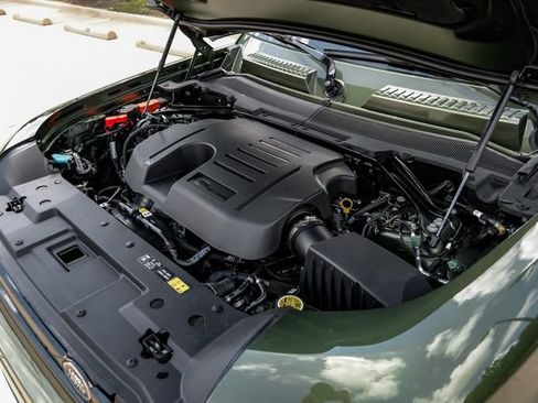 New 2026 Land Rover Defender 110 X-Dynamic SE AWD/4WD image 62