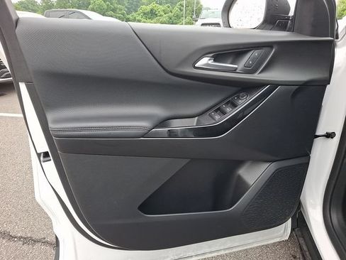 Used 2026 Chevrolet Equinox LT FWD image 12