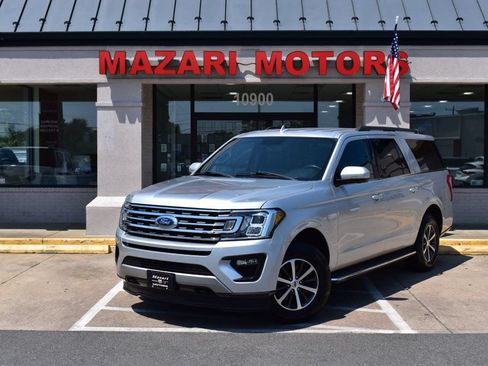 Used 2018 Ford Expedition Max XLT w/ Equipment Group 202A AWD/4WD image 2