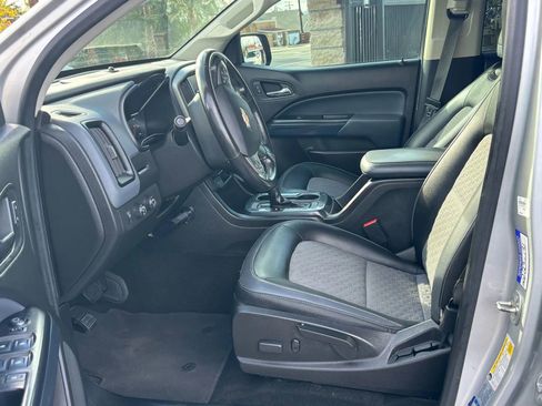 Used 2017 Chevrolet Colorado Z71 image 12