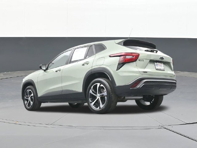 Used 2024 Chevrolet Trax RS FWD image 42