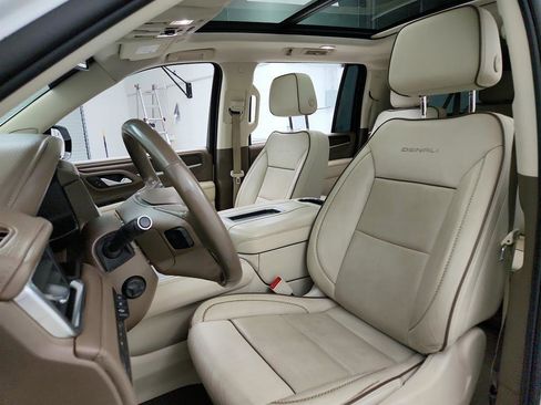 Used 2022 GMC Yukon XL Denali image 14