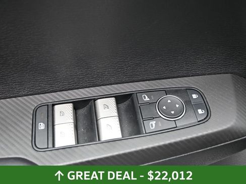 Used 2025 Mitsubishi Outlander ES image 19