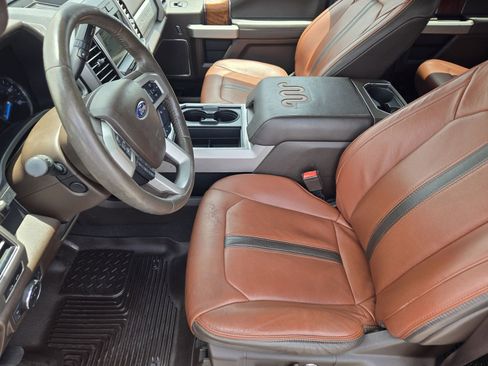 Used 2019 Ford F250 King Ranch w/ King Ranch Ultimate Package AWD/4WD image 13