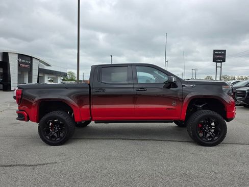 Used 2023 GMC Sierra 1500 AT4 w/ AT4 Premium Package image 9