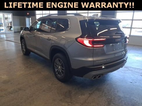 Used 2025 GMC Acadia Elevation image 4