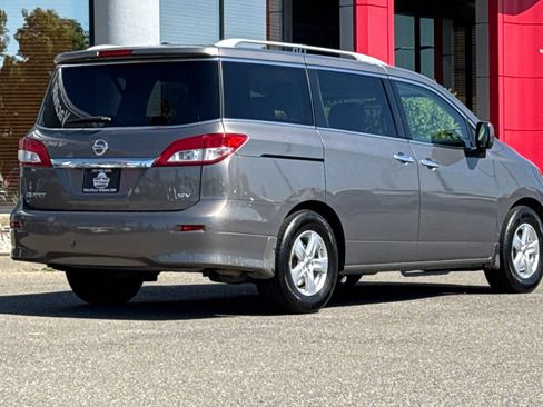 Used 2016 Nissan Quest SV FWD image 5