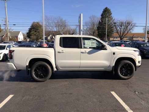 New 2026 Nissan Frontier SV w/ SV Convenience Package AWD/4WD image 14