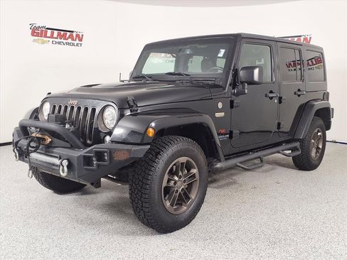 Used 2017 Jeep Wrangler Unlimited Sahara image 4