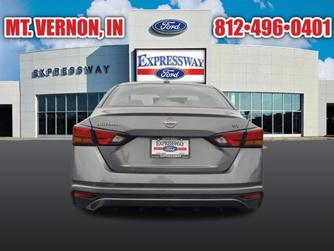 Used 2024 Nissan Altima 2.5 SV image 7
