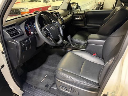 Used 2019 Toyota 4Runner Limited AWD/4WD image 3