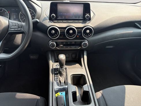 Used 2024 Nissan Sentra S FWD image 11