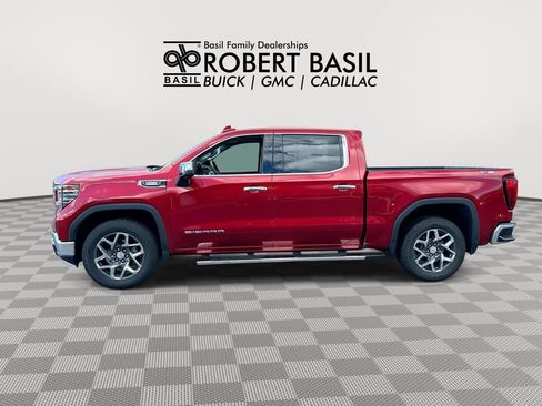 Used 2023 GMC Sierra 1500 SLT w/ SLT Premium Plus Package AWD/4WD image 5