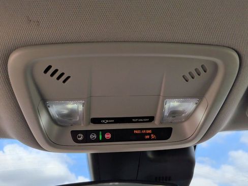 Used 2023 Chevrolet Malibu LT image 20