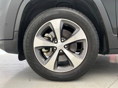 Used 2021 Jeep Cherokee Limited w/ Elite Package image 22