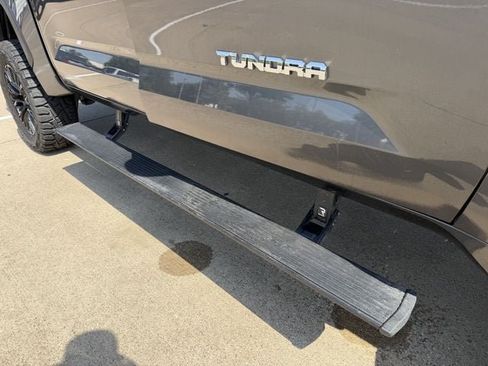 Used 2025 Toyota Tundra SR5 AWD/4WD image 10