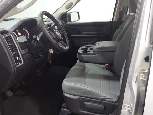 Used 2017 RAM 1500 ST w/ SXT Appearance Group AWD/4WD image 13