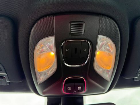 Used 2025 Jeep Compass Limited w/ Sun & Sound Group AWD/4WD image 31