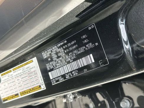 Used 2025 Lexus RX 350 Premium image 34