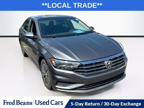 Used 2019 Volkswagen Jetta SE FWD image 1