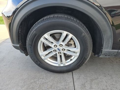 Certified 2022 Ford Explorer XLT image 9