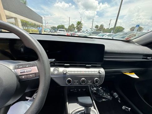 Used 2026 Hyundai Kona SE FWD image 38