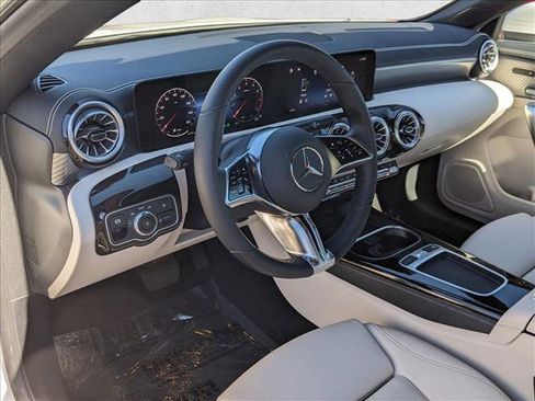 Certified 2025 Mercedes-Benz CLA 250 4MATIC image 10