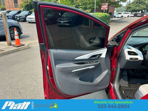 Used 2018 Chevrolet Bolt LT FWD image 19