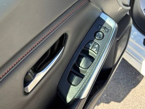 Used 2024 Nissan Sentra SR FWD image 13